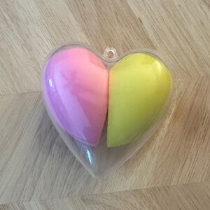 Heart-Shaped Makeup Sponge Set